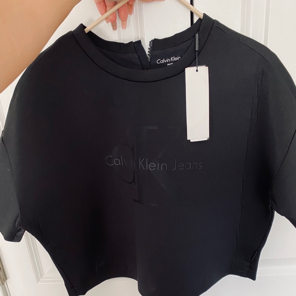 NWT CALVIN KLEIN MID RIFF TOP